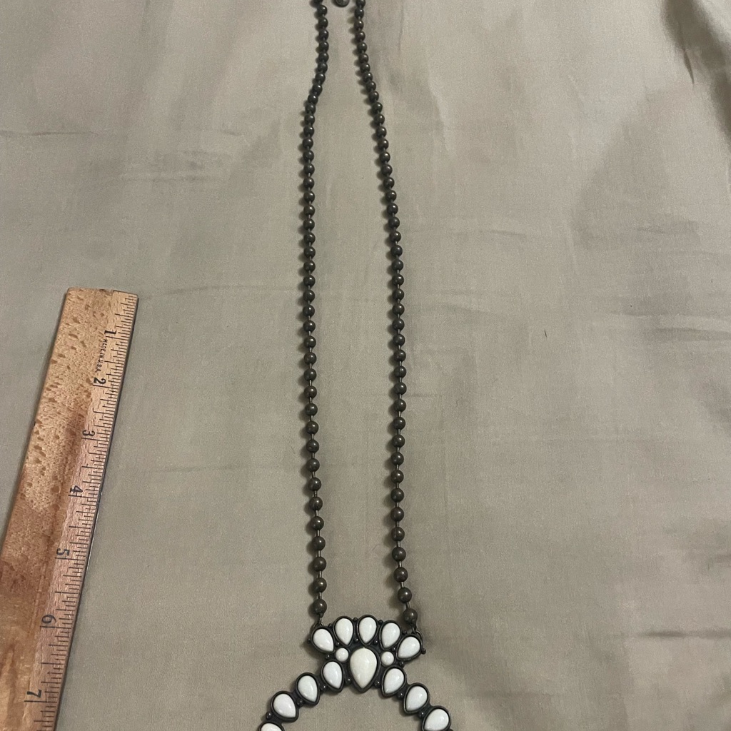 Plunder Black And White Beaded Necklace 15$